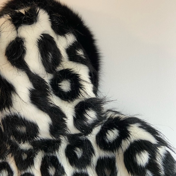 Hooded Fur Jacket - Picture 6 of 12